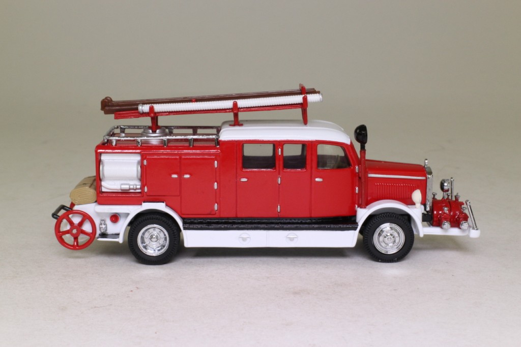 Matchbox Collectibles YFE07; 1938 Mercedes-Benz KS15 Fire Engine